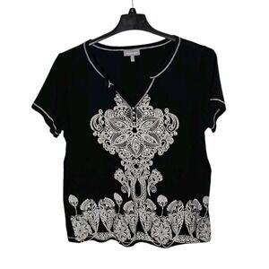 Essentials Black and White Short Sleeve Tunic Top Flowers And Lace Size 0X